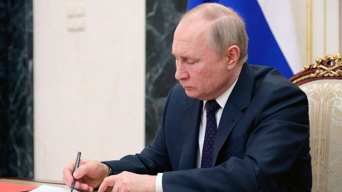 Putin kvůli steroidům trpí poruchami mozku, tvrdí zpravodajské služby - Novinky.cz